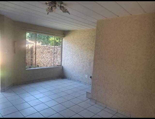 3 BEDROOM DUPLEX FOR SALE IN VANDERBIJLPARK SE 3